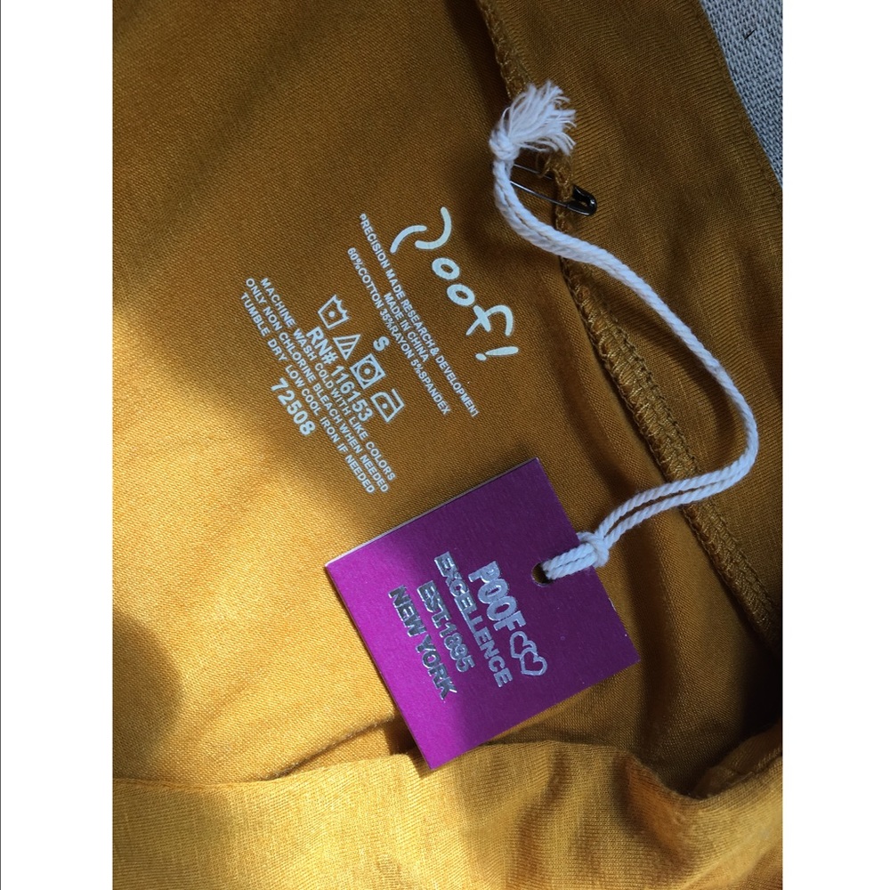 Poof women’s yellow top size Small NWT - Picture 3 of 3